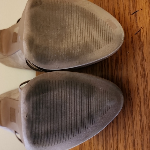 Taupe Like New Journee Collection Loren Pumps - Picture 9 of 9